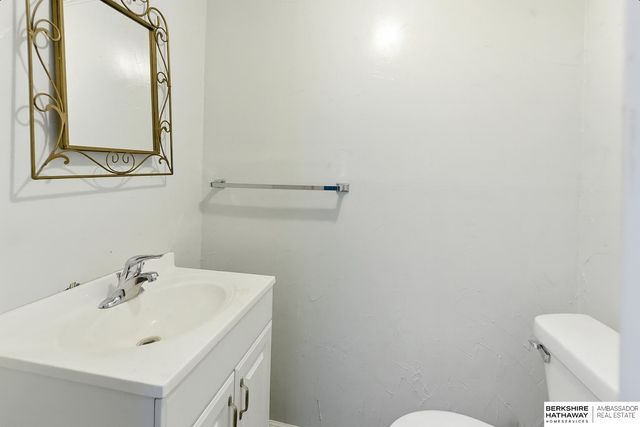 8609 Park View Boulevard, La Vista, NE 68128