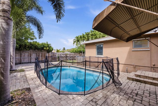 303 Cornell Drive, Lake Worth Beach, FL 33460