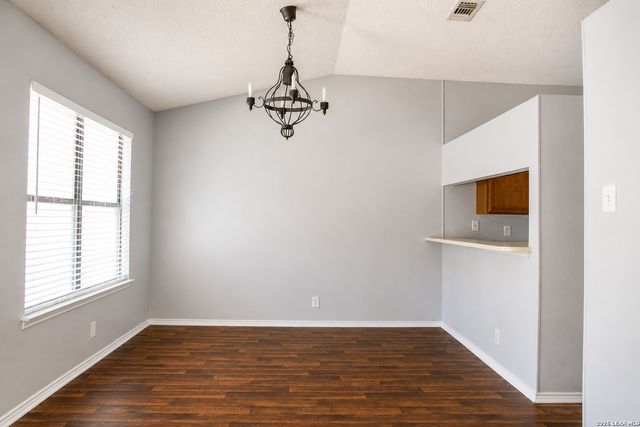 8419 Tiguex, Universal City, TX 78148