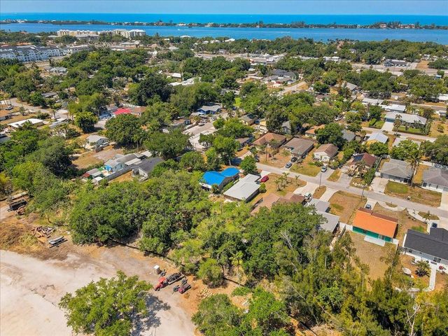 222 GLENWOOD AVENUE, Osprey, FL 34229