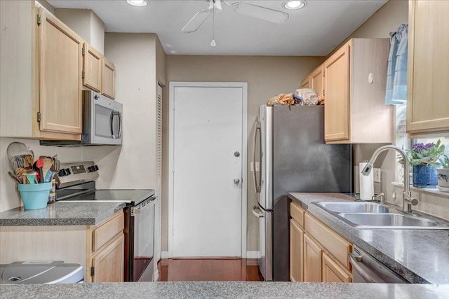 222 GLENWOOD AVENUE, Osprey, FL 34229