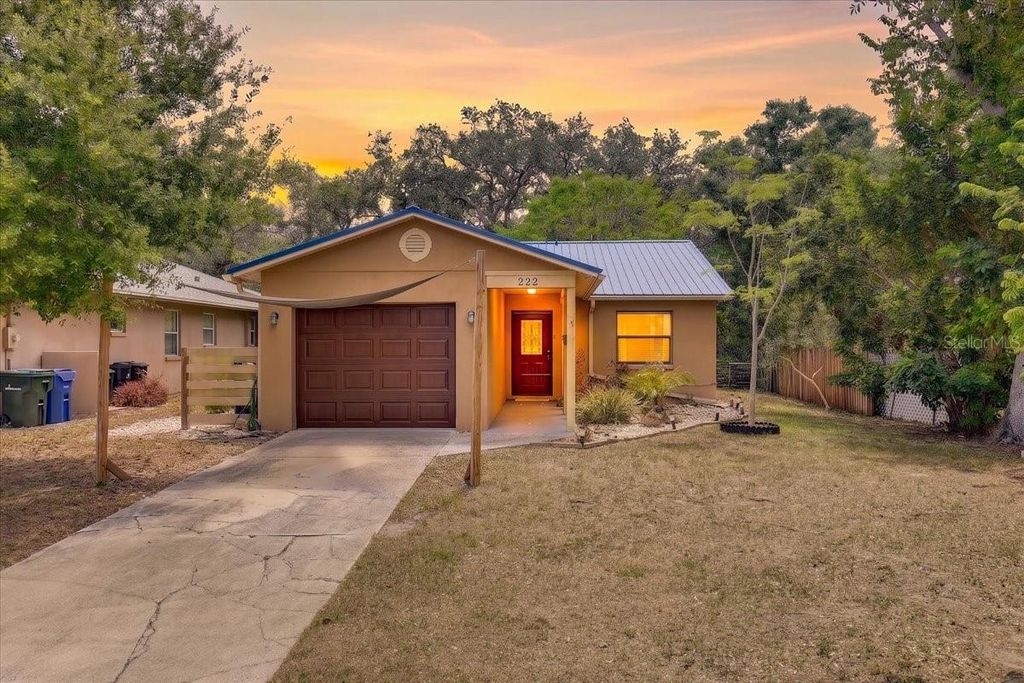 Image 1 of property listing at 222 GLENWOOD AVENUE, Osprey, FL 34229