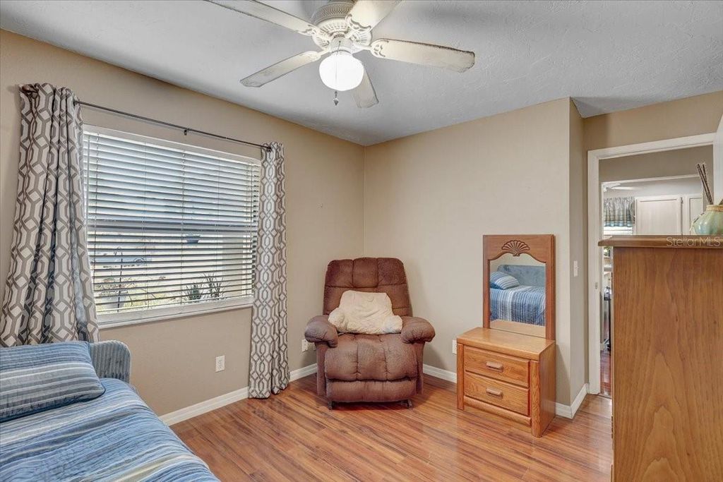 Image 21 of property listing at 222 GLENWOOD AVENUE, Osprey, FL 34229