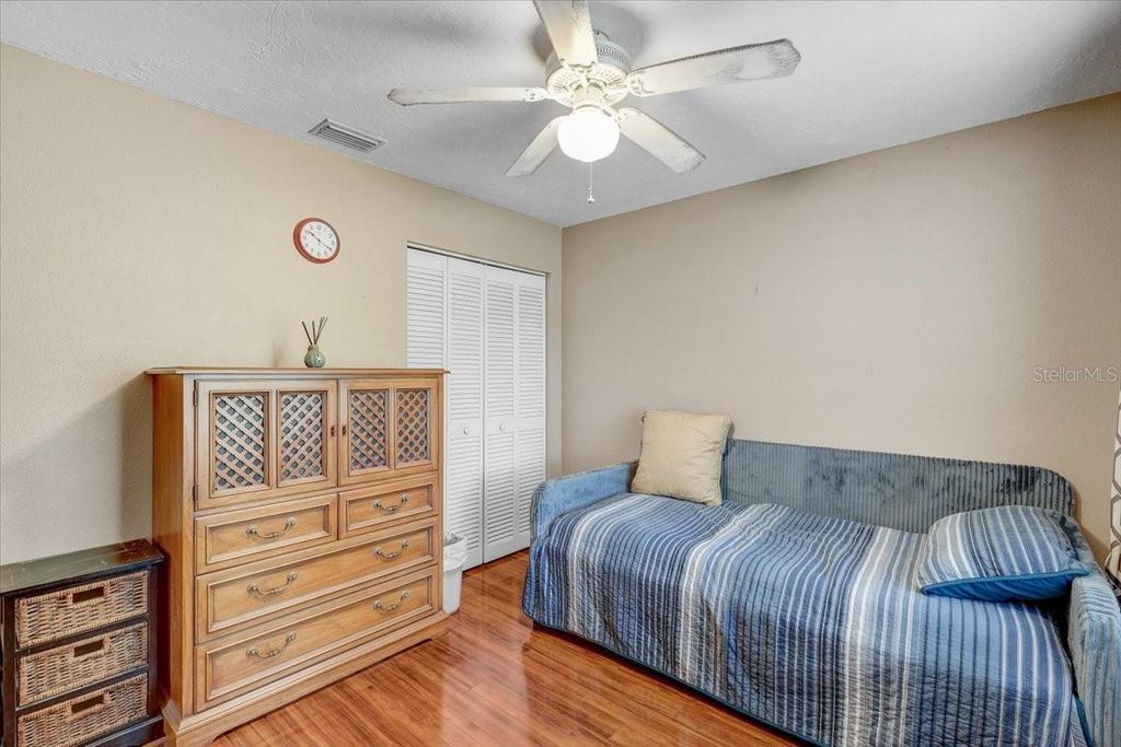 Image 22 of property listing at 222 GLENWOOD AVENUE, Osprey, FL 34229