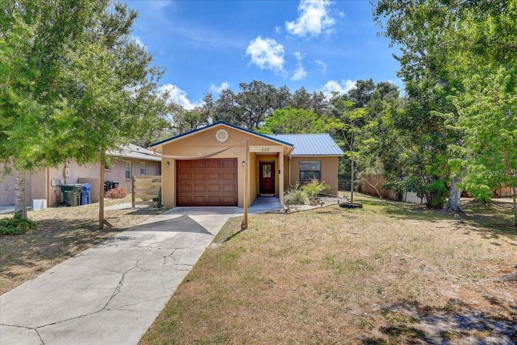Image 34 of property listing at 222 GLENWOOD AVENUE, Osprey, FL 34229