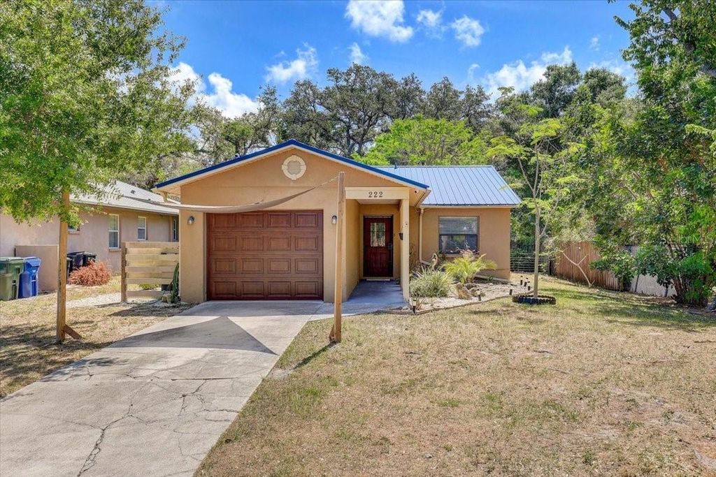 Image 35 of property listing at 222 GLENWOOD AVENUE, Osprey, FL 34229
