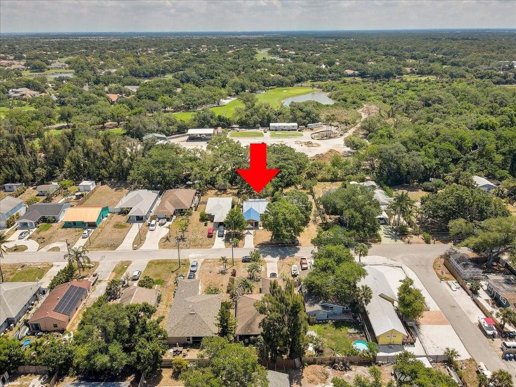 Image 44 of property listing at 222 GLENWOOD AVENUE, Osprey, FL 34229