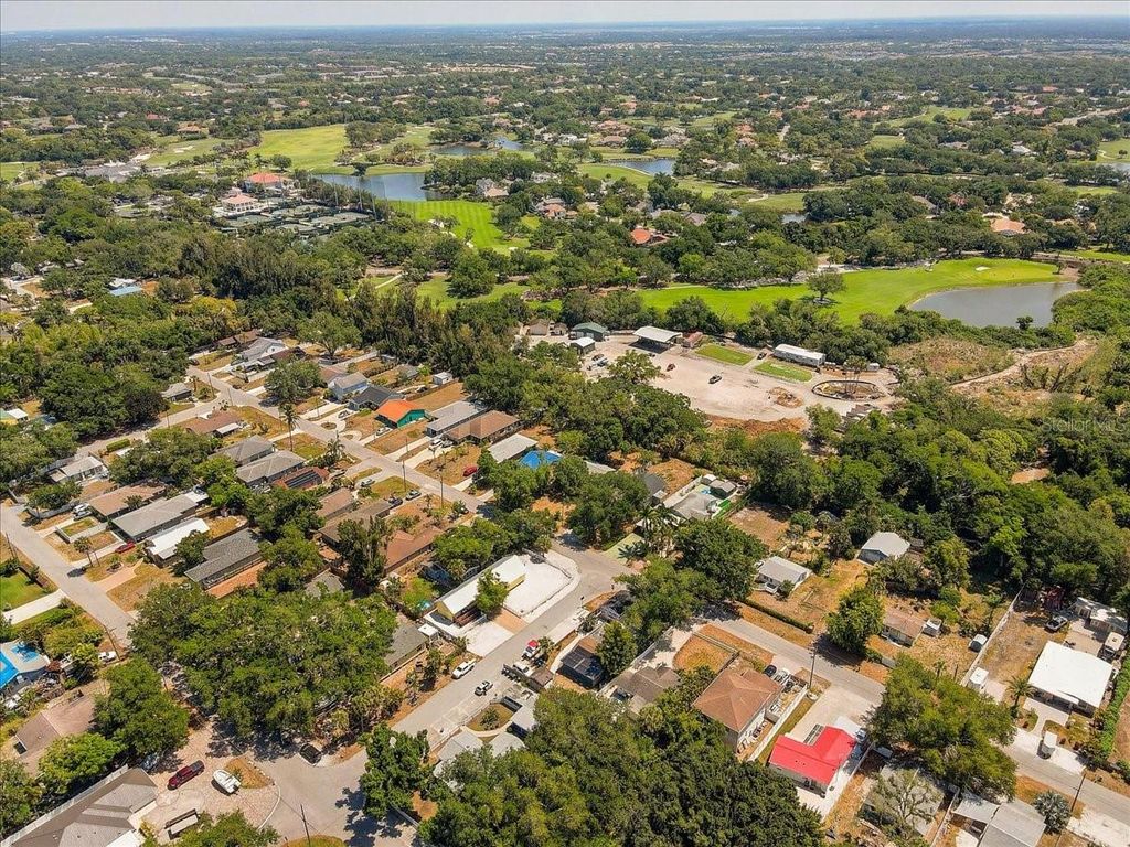 Image 52 of property listing at 222 GLENWOOD AVENUE, Osprey, FL 34229