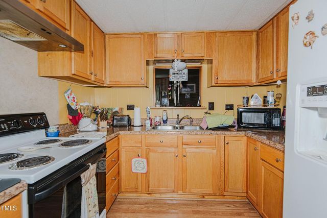 6869 87, Graham, NC 27253