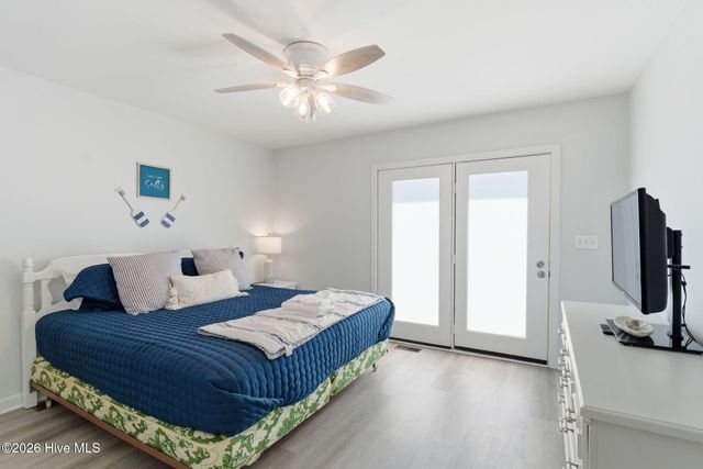 230 NE 45th Street, Oak Island, NC 28465