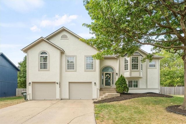 18424 S Juniper Street, Gardner, KS 66030
