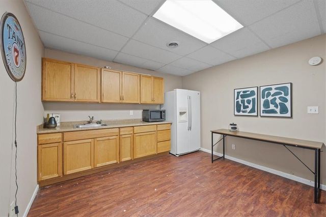 18424 S Juniper Street, Gardner, KS 66030