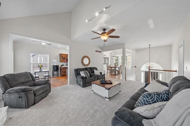 18424 S Juniper Street, Gardner, KS 66030