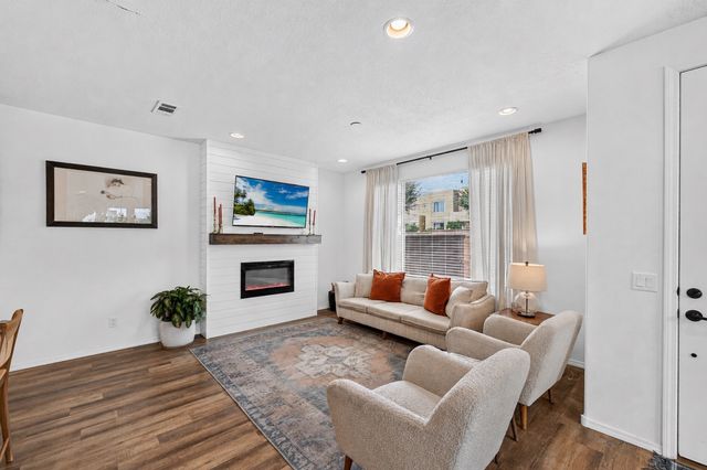 4925 Venado Peak, Santa Fe, NM 87507