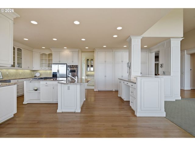 11719 Se SOLOMON Ct, Happy Valley, OR 97086