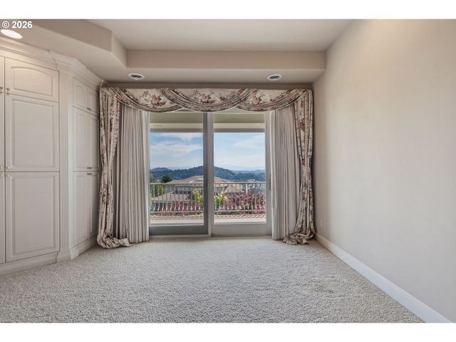 11719 Se SOLOMON Ct, Happy Valley, OR 97086