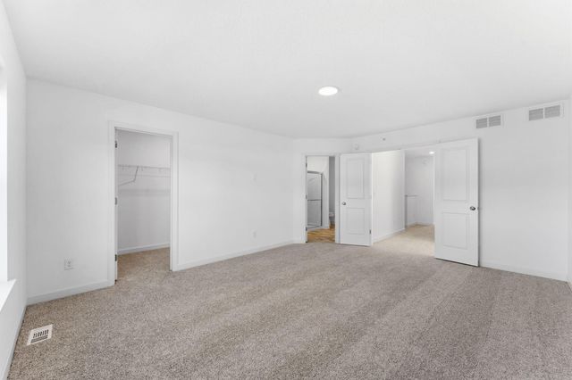 10514 Harbor Lane N, Maple Grove, MN 55369