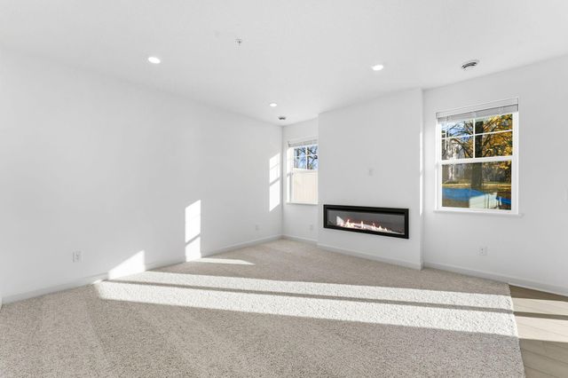 10514 Harbor Lane N, Maple Grove, MN 55369