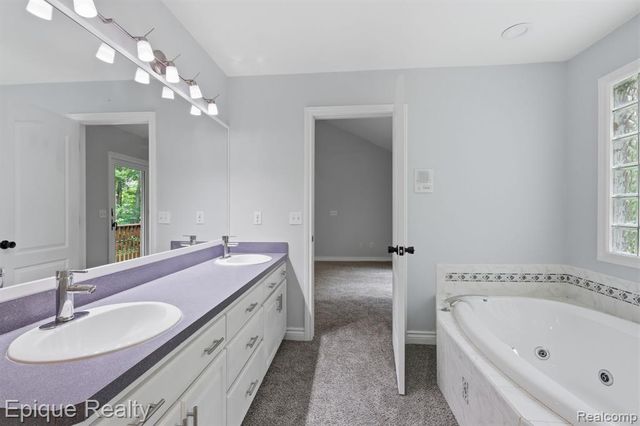 3040 Oak Moss Court, Fort Gratiot, MI 48059