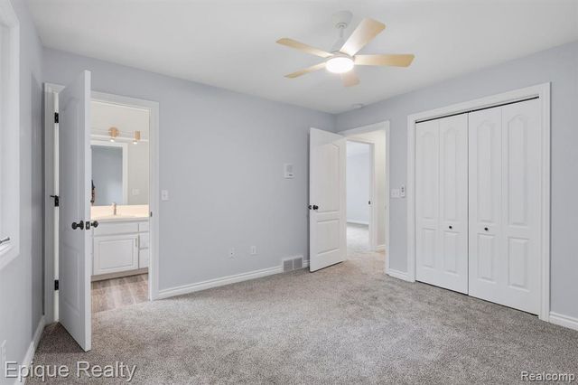 3040 Oak Moss Court, Fort Gratiot, MI 48059