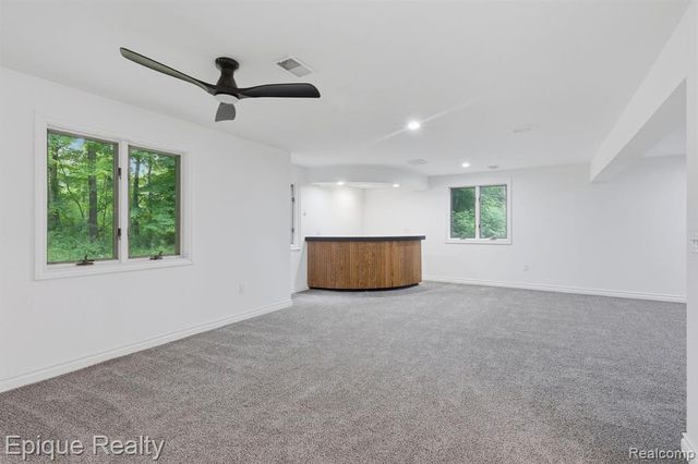 3040 Oak Moss Court, Fort Gratiot, MI 48059