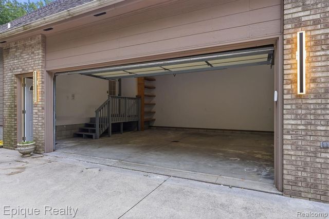 3040 Oak Moss Court, Fort Gratiot, MI 48059