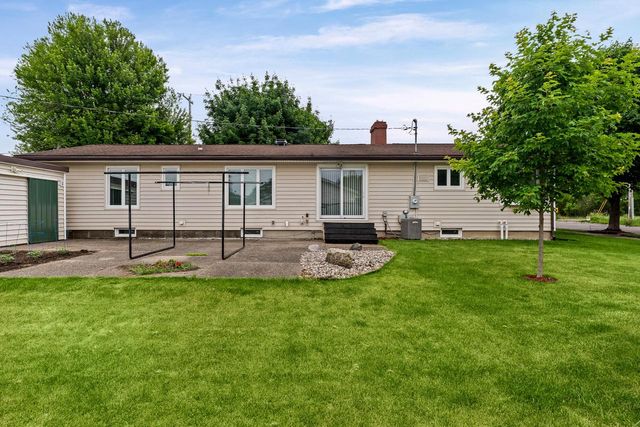 2720 32nd STREET S, La Crosse, WI 54601