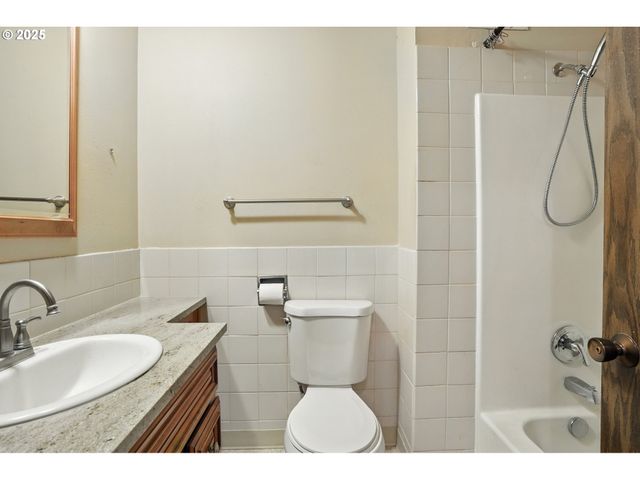 8503 Ne 25TH St, Vancouver, WA 98662