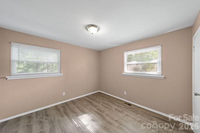 5045 Curtiswood Drive, Charlotte, NC 28213