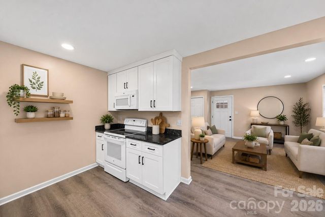 5045 Curtiswood Drive, Charlotte, NC 28213