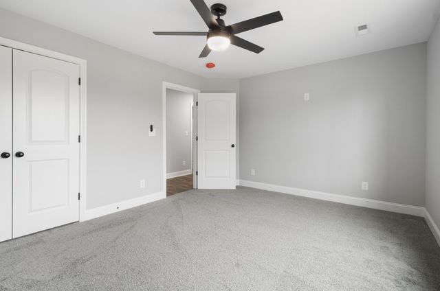 2125 Powell Rd, Clarksville, TN 37043