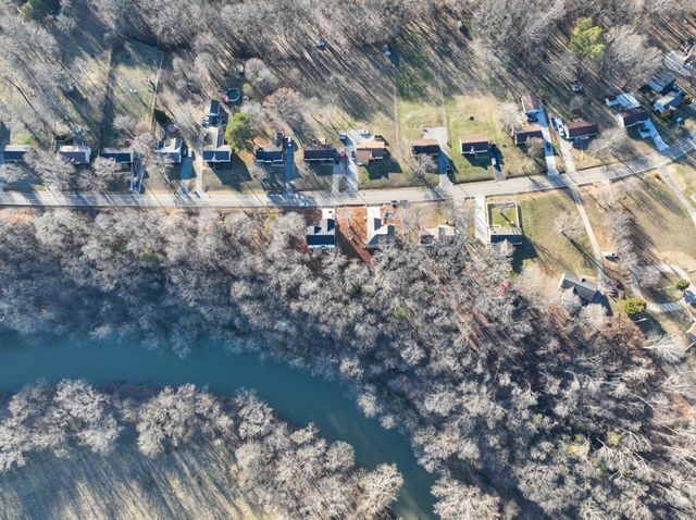 2125 Powell Rd, Clarksville, TN 37043