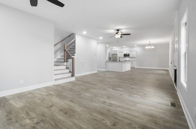 2125 Powell Rd, Clarksville, TN 37043