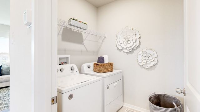 1049 Hillside Place, Polk City, IA 50226