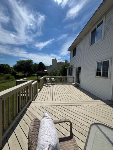 9142 Woodhall Crossing N, Brooklyn Park, MN 55443