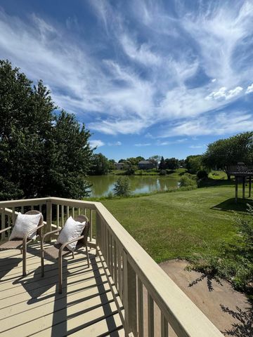 9142 Woodhall Crossing N, Brooklyn Park, MN 55443