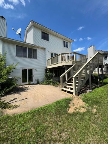 9142 Woodhall Crossing N, Brooklyn Park, MN 55443