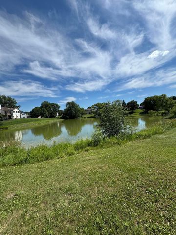 9142 Woodhall Crossing N, Brooklyn Park, MN 55443