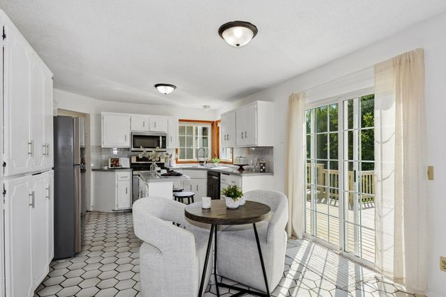 9142 Woodhall Crossing N, Brooklyn Park, MN 55443