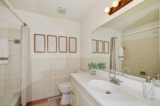9142 Woodhall Crossing N, Brooklyn Park, MN 55443