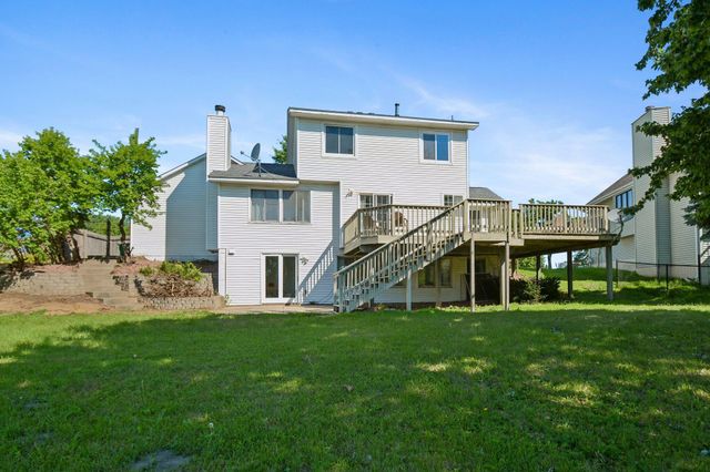 9142 Woodhall Crossing N, Brooklyn Park, MN 55443