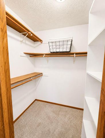 9142 Woodhall Crossing N, Brooklyn Park, MN 55443