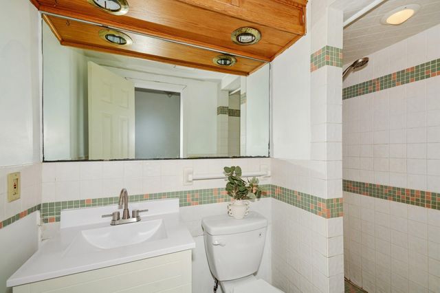 9142 Woodhall Crossing N, Brooklyn Park, MN 55443