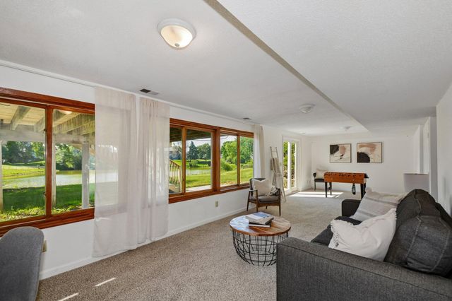 9142 Woodhall Crossing N, Brooklyn Park, MN 55443