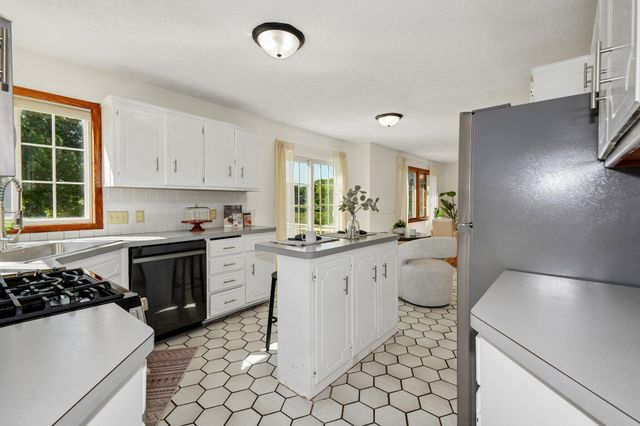 9142 Woodhall Crossing N, Brooklyn Park, MN 55443