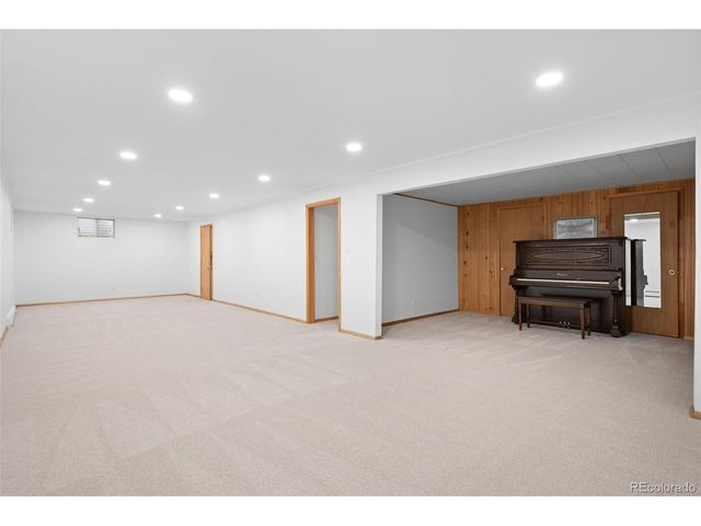 7296 S Chase Ct, Littleton, CO 80128