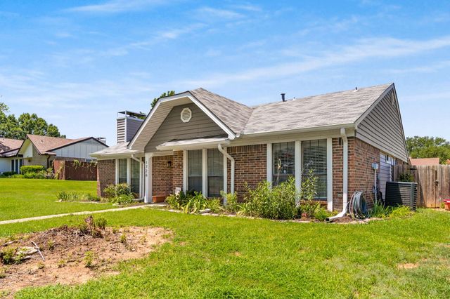 1726 Fern Court, Lewisville, TX 75067