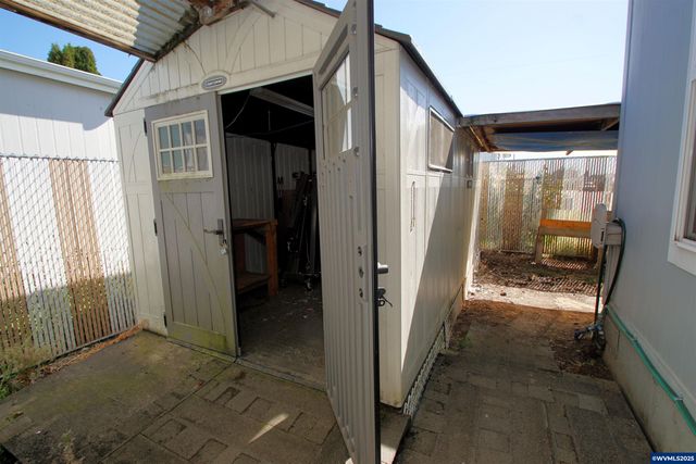 4252 Lemon St NE, Salem, OR 97305