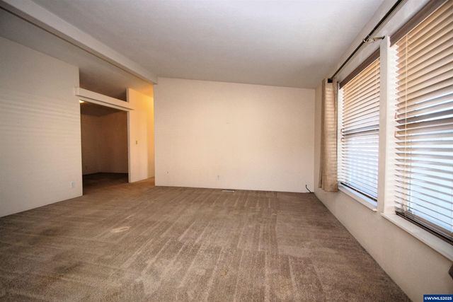 4252 Lemon St NE, Salem, OR 97305