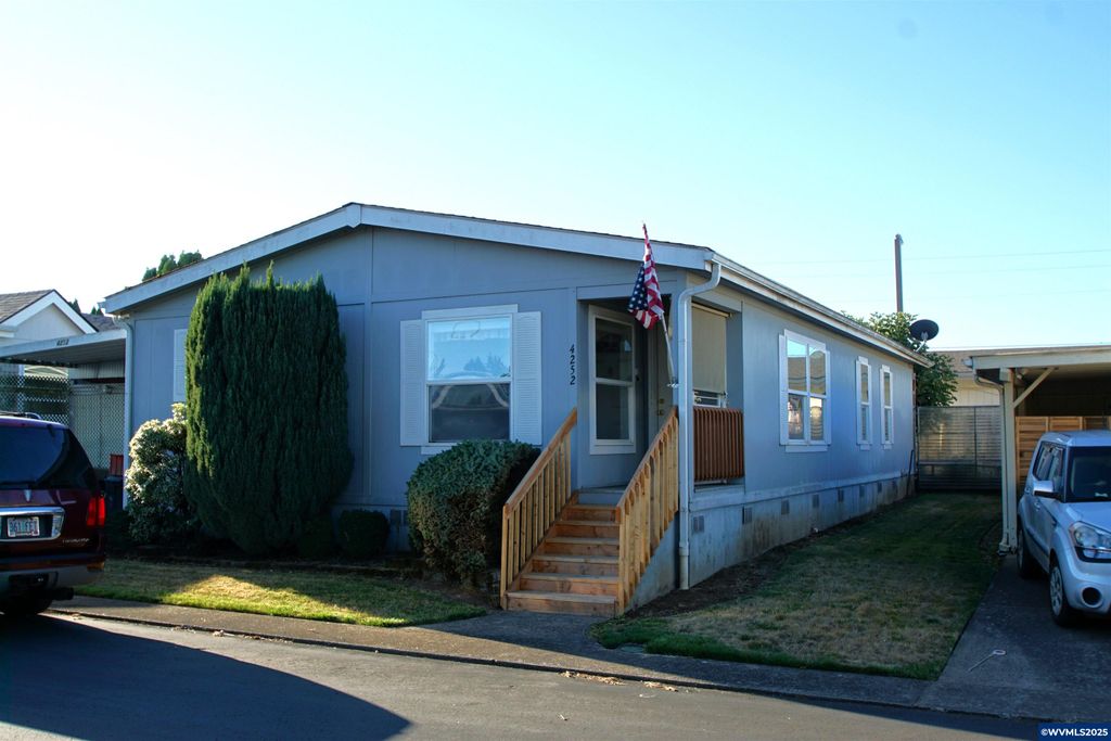 4252 Lemon St NE, Salem, OR 97305